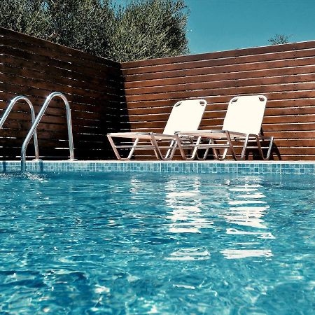 Fexulis Studios & Suites Agios Nikolaos  Esterno foto
