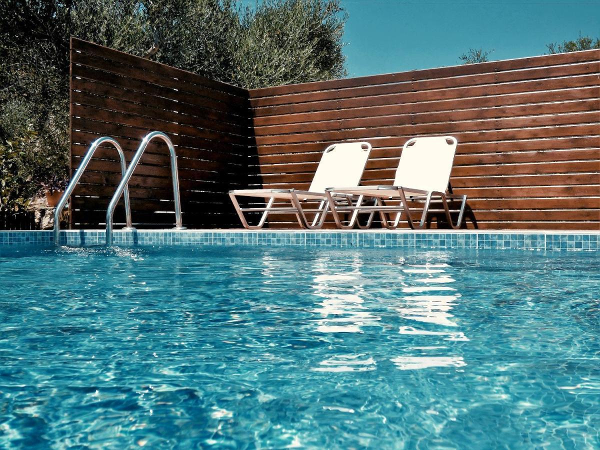 Fexulis Studios & Suites Agios Nikolaos  Esterno foto