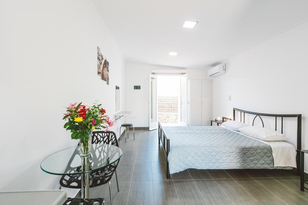 Fexulis Studios & Suites Agios Nikolaos  Esterno foto
